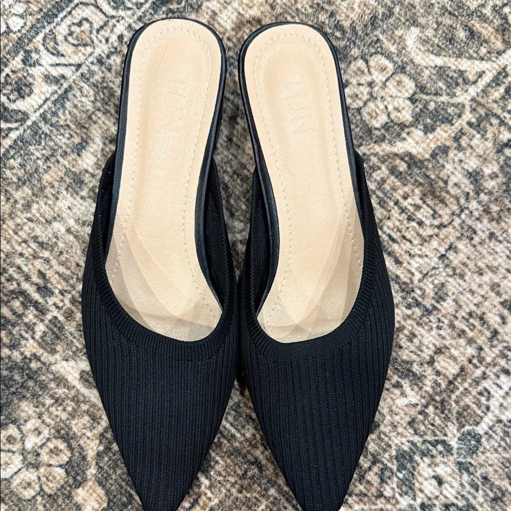 Pointed Black Knit Slip-On Mule Heels - Picture 2 of 4